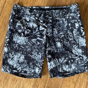 Mens lululemon Current State Board Short 9” size 34